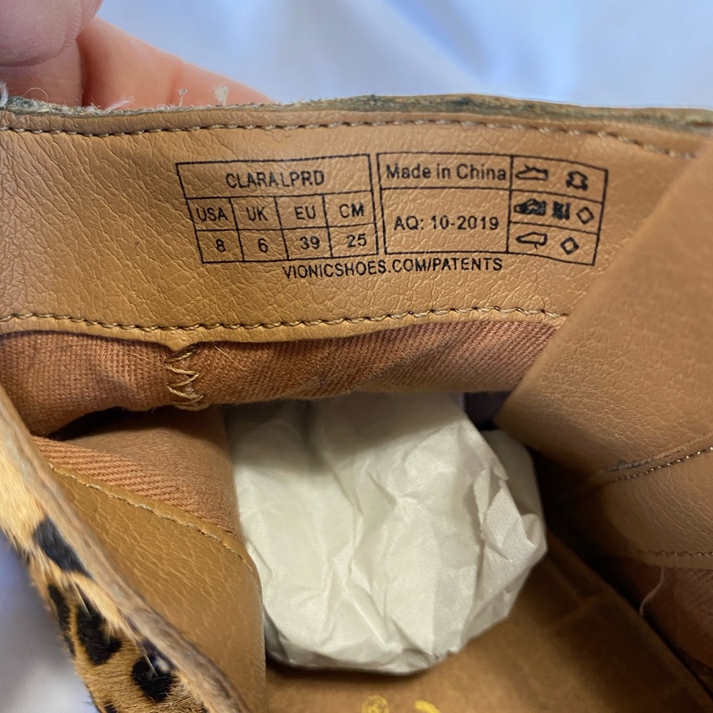 Vionic Clara Leopard booties. - Picture 6 of 6